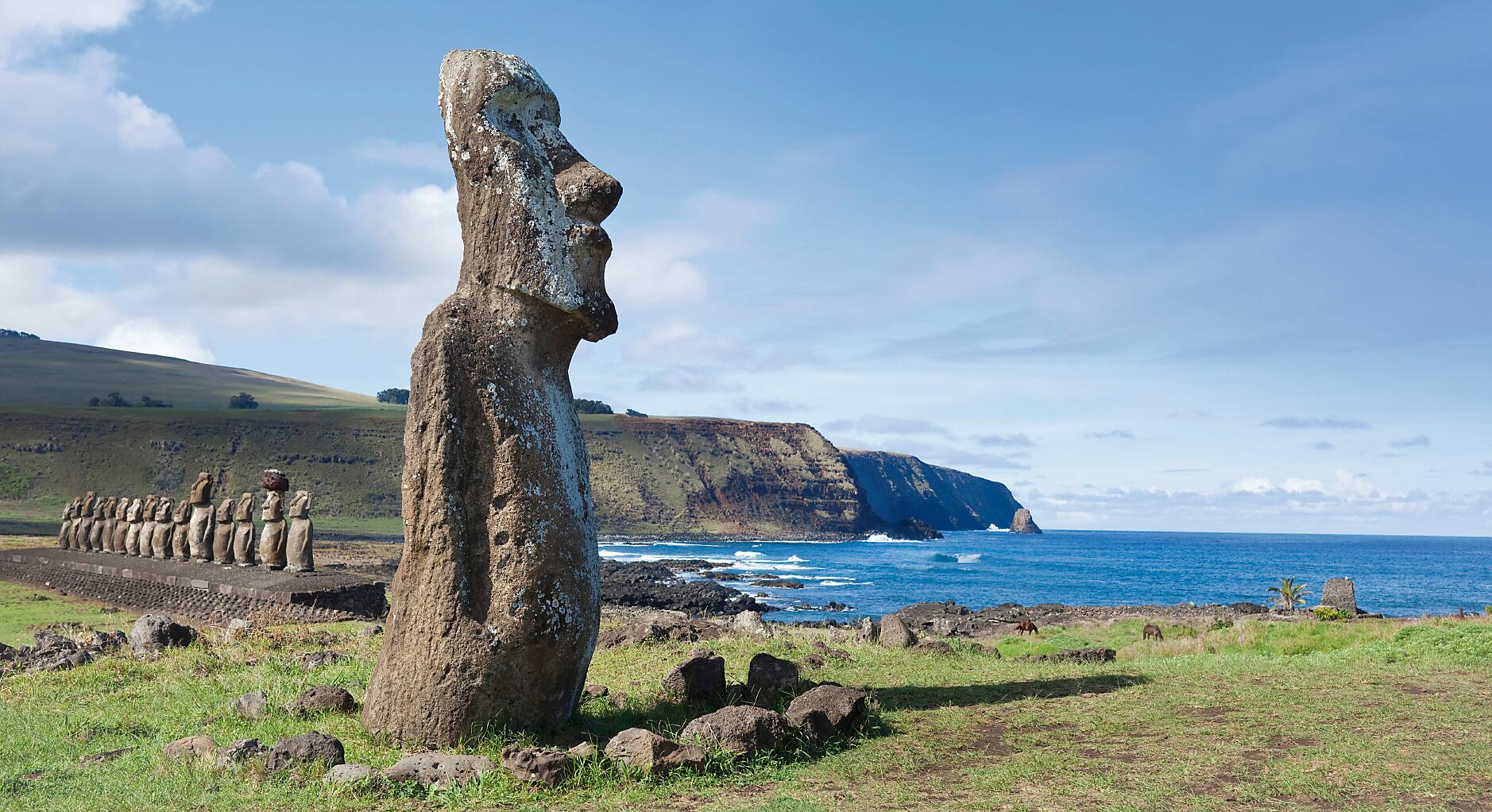 02-09-02-01-Istockphoto-Easter_Island-HD-Panoramic.jpg