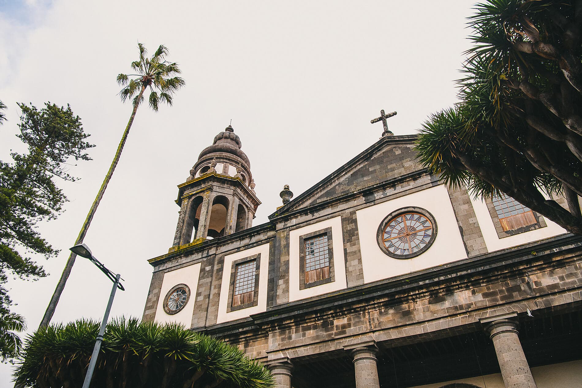 Splendeurs des Canaries et authentique Madère